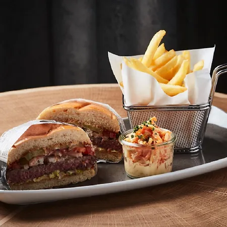 Hotel Steigenberger Airport Amsterdam 4*