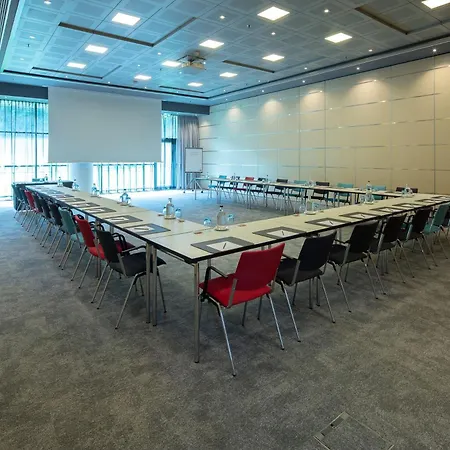 Steigenberger Airport Amsterdam Hotel 4*