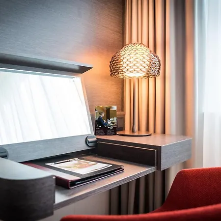 Steigenberger Airport Amsterdam Hotel 4*