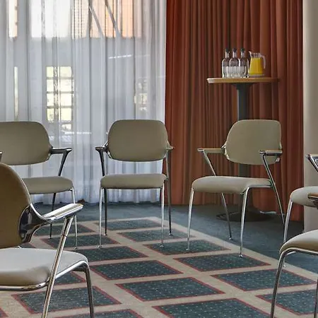 Steigenberger Airport Amsterdam 4*